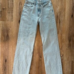 Abercrombie & Fitch Light Blue the 90s High Rise Jeans